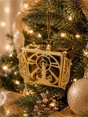 REED & BARTON THE FIRST ANNUAL TREE CASTLE ORNAMENT GOLD TONE COLLECTIBLE 1977